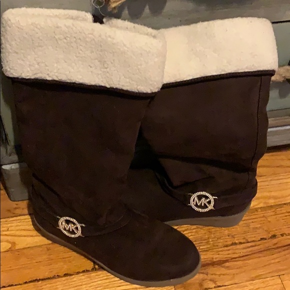 Michael Kors Shoes - Michael Kors winter Suede boots